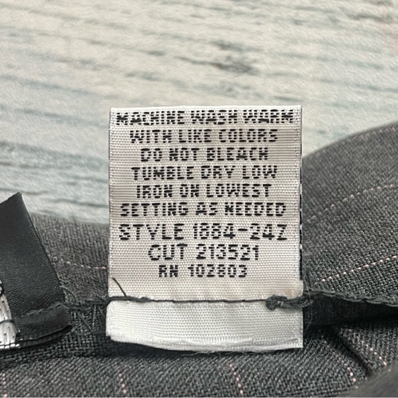 Briggs New York Dark Gray Pink Pin Strip High Waisted Petite Dress Pants NWT 10P - Picture 6 of 7